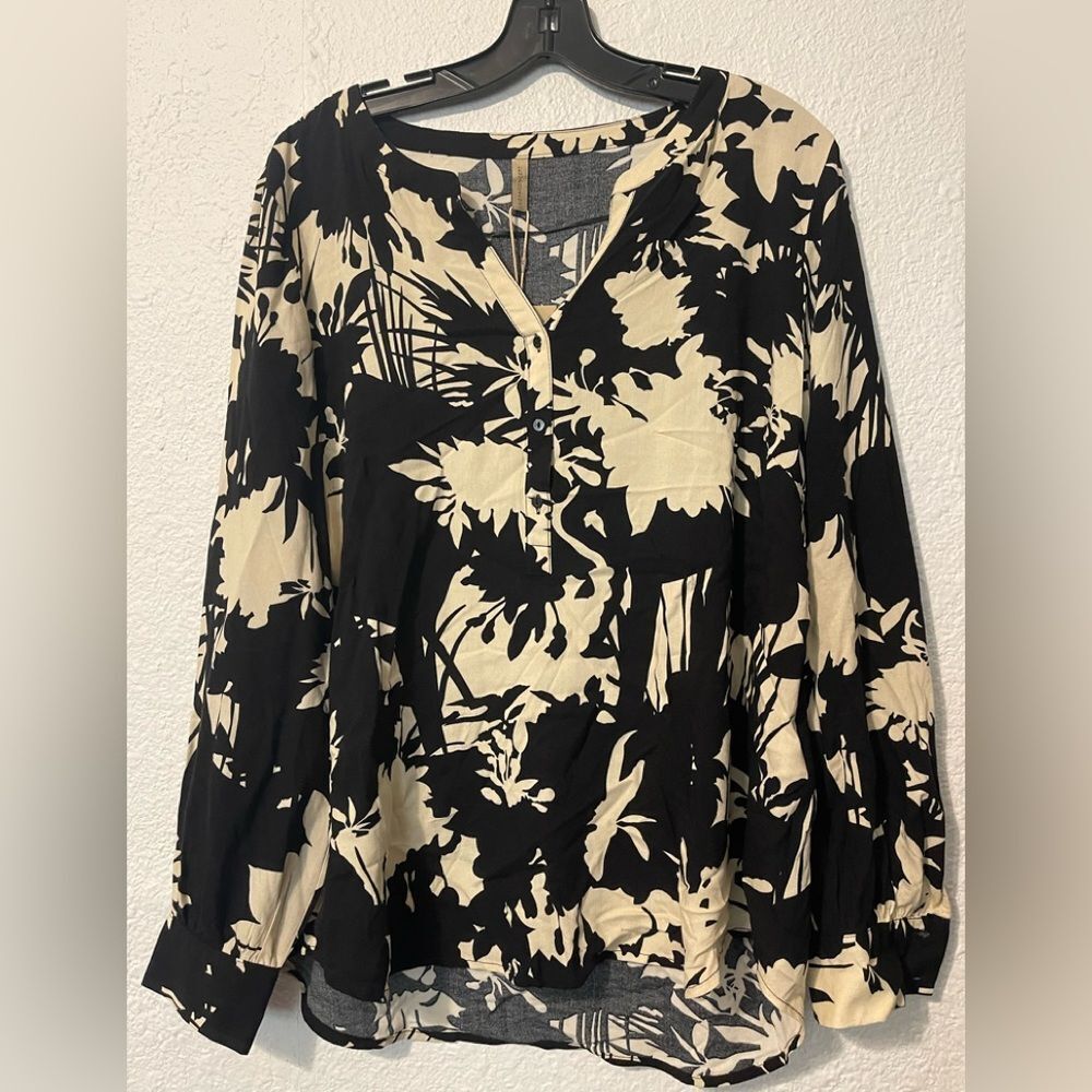 Floral Black and Cream Blouse Sz L